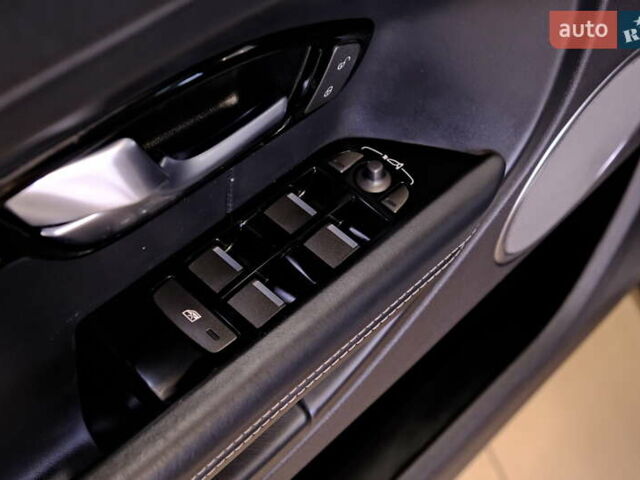 Білий Ленд Ровер Рендж Ровер Евок, об'ємом двигуна 2.2 л та пробігом 187 тис. км за 16900 $, фото 25 на Automoto.ua