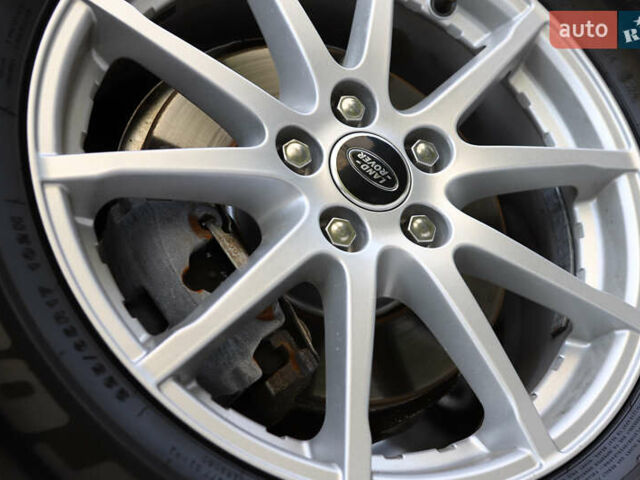 Белый Ленд Ровер Рендж Ровер Эвок, объемом двигателя 2.18 л и пробегом 108 тыс. км за 18999 $, фото 18 на Automoto.ua