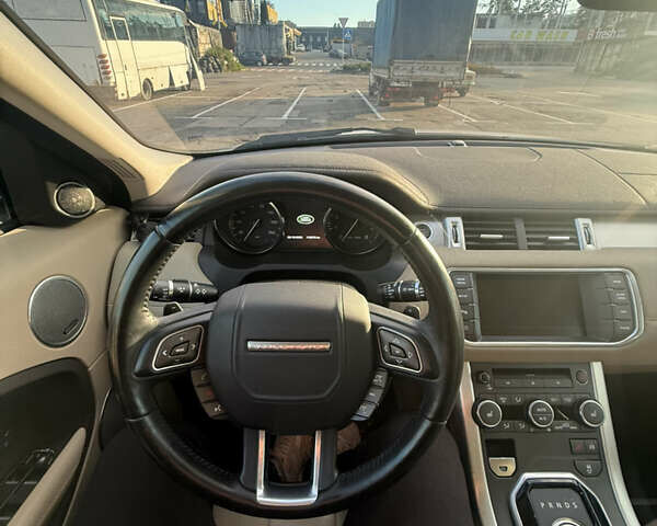 Ленд Ровер Рендж Ровер Эвок 2014 в Петропавлівська Борщагівка на Automoto.ua Белый Ленд Ровер Рендж Ровер Эвок, объемом двигателя 2 л и пробегом 119 тыс. км за 19500 $, фото 3 на Automoto.ua