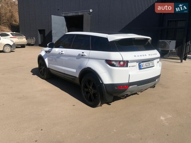 Белый Ленд Ровер Рендж Ровер Эвок, объемом двигателя 2 л и пробегом 245 тыс. км за 16300 $, фото 5 на Automoto.ua