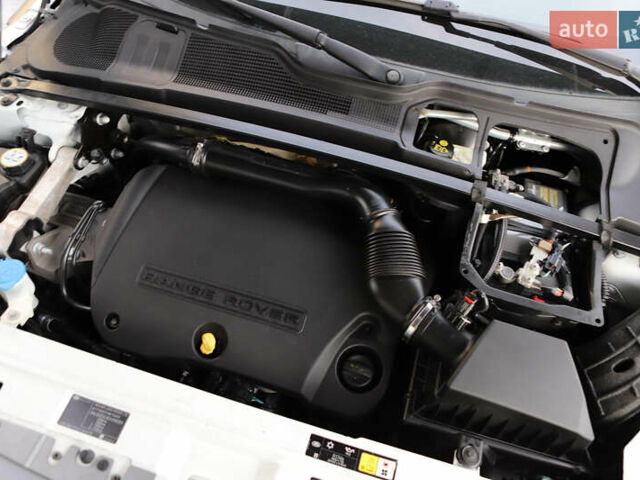 Белый Ленд Ровер Рендж Ровер Эвок, объемом двигателя 2.18 л и пробегом 108 тыс. км за 18999 $, фото 109 на Automoto.ua