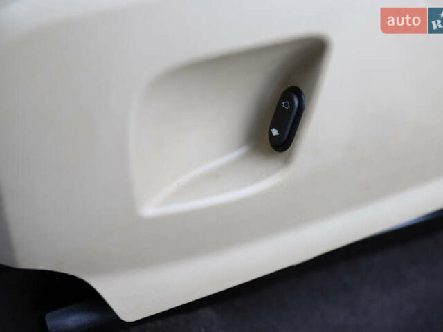 Белый Ленд Ровер Рендж Ровер Эвок, объемом двигателя 2.18 л и пробегом 108 тыс. км за 18999 $, фото 70 на Automoto.ua