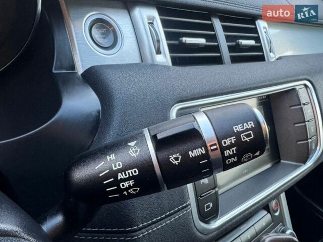 Білий Ленд Ровер Рендж Ровер Евок, об'ємом двигуна 2 л та пробігом 234 тис. км за 15300 $, фото 18 на Automoto.ua