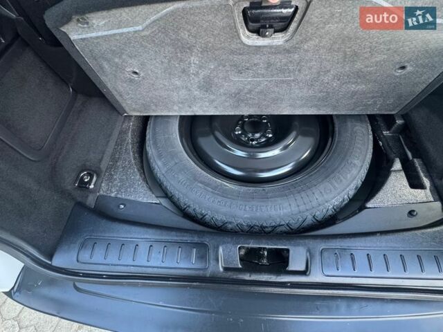 Білий Ленд Ровер Рендж Ровер Евок, об'ємом двигуна 2 л та пробігом 234 тис. км за 15300 $, фото 32 на Automoto.ua