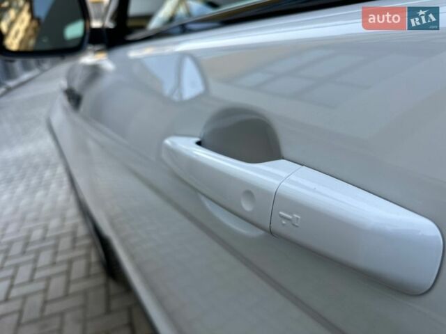 Белый Ленд Ровер Рендж Ровер Эвок, объемом двигателя 2 л и пробегом 85 тыс. км за 16999 $, фото 35 на Automoto.ua