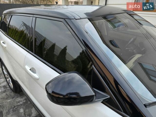 Білий Ленд Ровер Рендж Ровер Евок, об'ємом двигуна 2 л та пробігом 120 тис. км за 14600 $, фото 65 на Automoto.ua