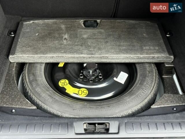 Белый Ленд Ровер Рендж Ровер Эвок, объемом двигателя 2.18 л и пробегом 87 тыс. км за 21000 $, фото 26 на Automoto.ua