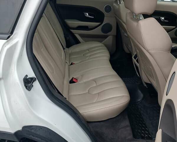 Білий Ленд Ровер Рендж Ровер Евок, об'ємом двигуна 2 л та пробігом 113 тис. км за 23500 $, фото 10 на Automoto.ua