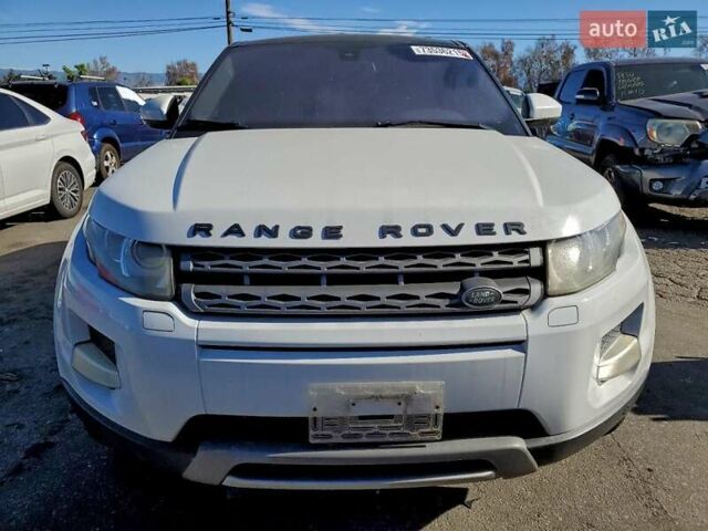 Белый Ленд Ровер Рендж Ровер Эвок, объемом двигателя 2 л и пробегом 152 тыс. км за 3700 $, фото 4 на Automoto.ua