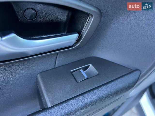 Белый Ленд Ровер Рендж Ровер Эвок, объемом двигателя 2 л и пробегом 84 тыс. км за 17800 $, фото 17 на Automoto.ua