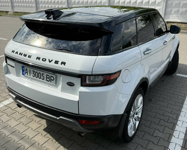 Ленд Ровер Рендж Ровер Эвок 2015 в Киеве на Automoto.ua Белый Ленд Ровер Рендж Ровер Эвок, объемом двигателя 2 л и пробегом 135 тыс. км за 21000 $, фото 5 на Automoto.ua