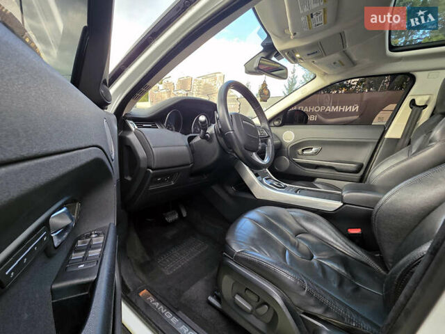 Білий Ленд Ровер Рендж Ровер Евок, об'ємом двигуна 2 л та пробігом 161 тис. км за 13200 $, фото 6 на Automoto.ua