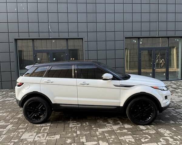 Білий Ленд Ровер Рендж Ровер Евок, об'ємом двигуна 2 л та пробігом 150 тис. км за 17500 $, фото 4 на Automoto.ua