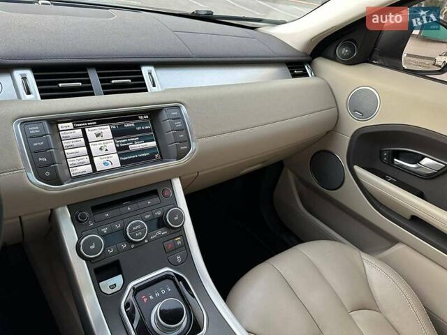 Белый Ленд Ровер Рендж Ровер Эвок, объемом двигателя 2 л и пробегом 130 тыс. км за 20000 $, фото 29 на Automoto.ua