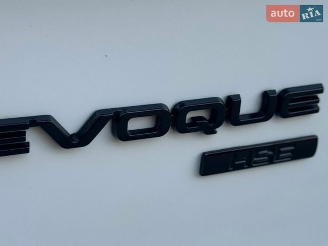 Білий Ленд Ровер Рендж Ровер Евок, об'ємом двигуна 2 л та пробігом 234 тис. км за 15300 $, фото 26 на Automoto.ua