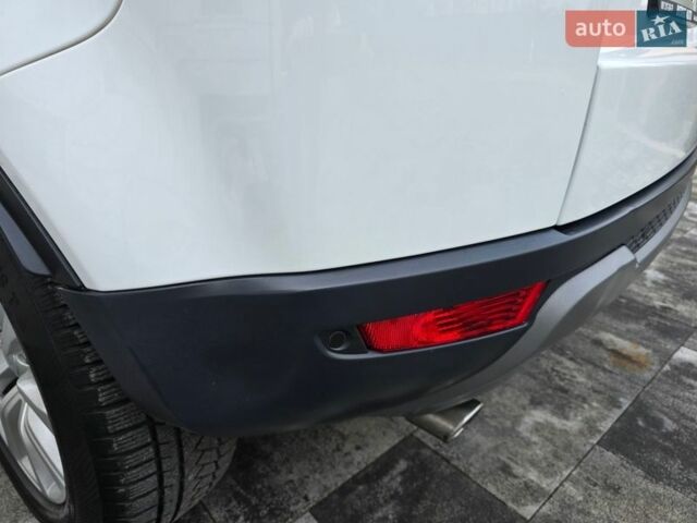 Білий Ленд Ровер Рендж Ровер Евок, об'ємом двигуна 2 л та пробігом 120 тис. км за 14600 $, фото 58 на Automoto.ua