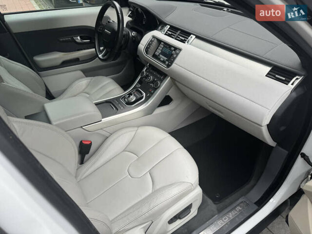 Белый Ленд Ровер Рендж Ровер Эвок, объемом двигателя 2 л и пробегом 149 тыс. км за 19500 $, фото 20 на Automoto.ua