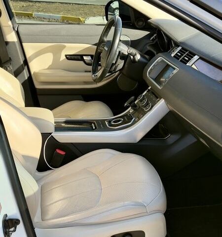 Белый Ленд Ровер Рендж Ровер Эвок, объемом двигателя 2 л и пробегом 143 тыс. км за 17900 $, фото 12 на Automoto.ua