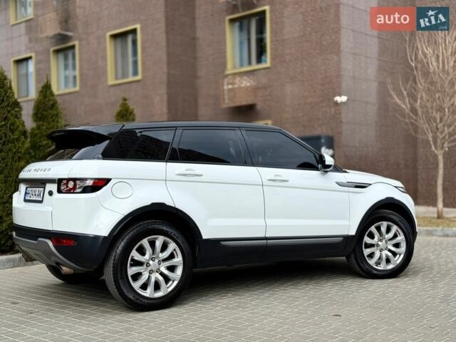 Белый Ленд Ровер Рендж Ровер Эвок, объемом двигателя 2.18 л и пробегом 87 тыс. км за 21000 $, фото 3 на Automoto.ua