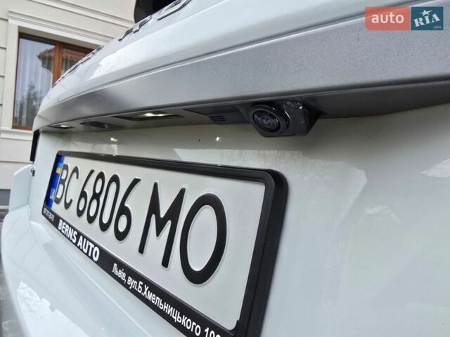 Білий Ленд Ровер Рендж Ровер Евок, об'ємом двигуна 2 л та пробігом 120 тис. км за 14600 $, фото 59 на Automoto.ua