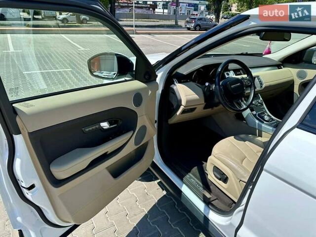 Белый Ленд Ровер Рендж Ровер Эвок, объемом двигателя 2 л и пробегом 130 тыс. км за 20000 $, фото 19 на Automoto.ua