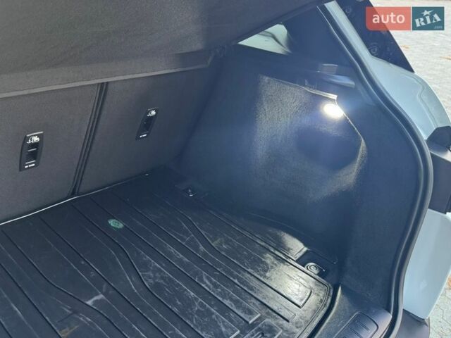 Білий Ленд Ровер Рендж Ровер Евок, об'ємом двигуна 2 л та пробігом 234 тис. км за 15300 $, фото 30 на Automoto.ua