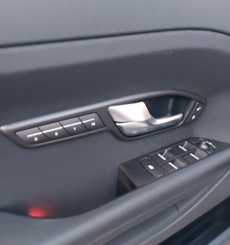 Белый Ленд Ровер Рендж Ровер Эвок, объемом двигателя 2.18 л и пробегом 197 тыс. км за 18300 $, фото 36 на Automoto.ua