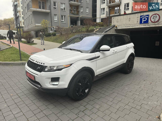 Белый Ленд Ровер Рендж Ровер Эвок, объемом двигателя 2 л и пробегом 149 тыс. км за 19500 $, фото 1 на Automoto.ua