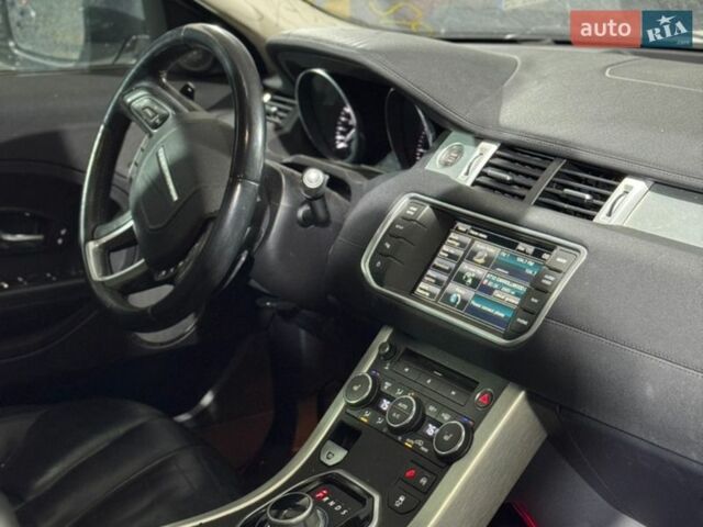 Белый Ленд Ровер Рендж Ровер Эвок, объемом двигателя 2 л и пробегом 188 тыс. км за 12200 $, фото 3 на Automoto.ua