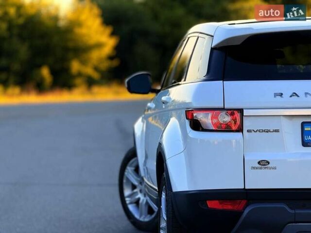 Білий Ленд Ровер Рендж Ровер Евок, об'ємом двигуна 2 л та пробігом 212 тис. км за 16800 $, фото 8 на Automoto.ua
