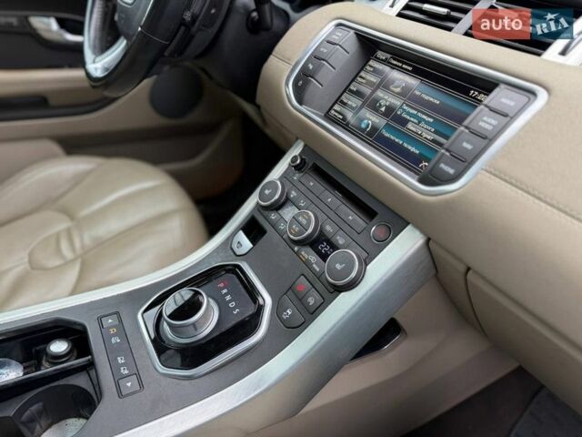 Белый Ленд Ровер Рендж Ровер Эвок, объемом двигателя 2 л и пробегом 133 тыс. км за 19800 $, фото 26 на Automoto.ua