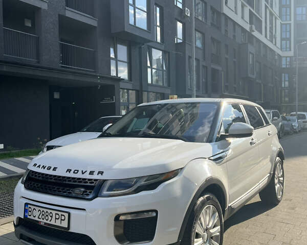 Білий Ленд Ровер Рендж Ровер Евок, об'ємом двигуна 2 л та пробігом 137 тис. км за 18700 $, фото 2 на Automoto.ua