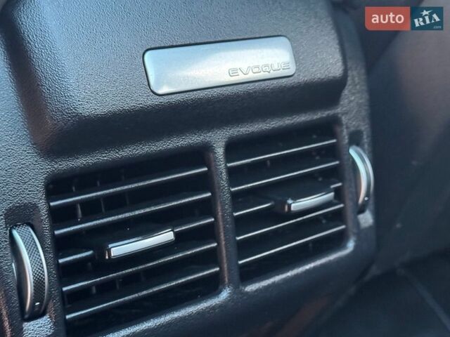 Білий Ленд Ровер Рендж Ровер Евок, об'ємом двигуна 2 л та пробігом 234 тис. км за 15300 $, фото 25 на Automoto.ua