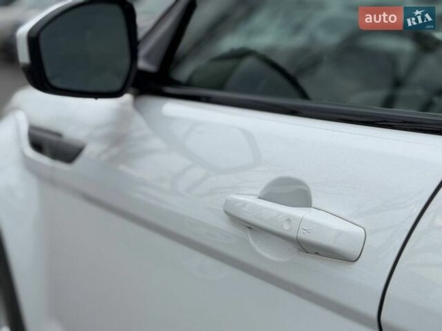 Белый Ленд Ровер Рендж Ровер Эвок, объемом двигателя 2 л и пробегом 133 тыс. км за 19800 $, фото 7 на Automoto.ua