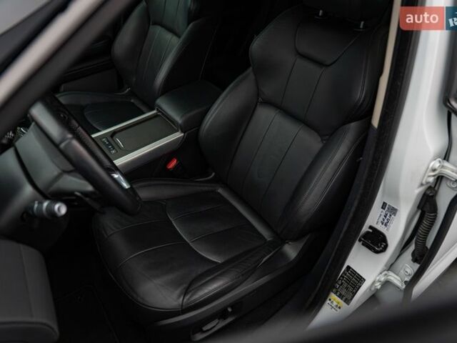 Белый Ленд Ровер Рендж Ровер Эвок, объемом двигателя 2.2 л и пробегом 113 тыс. км за 20724 $, фото 8 на Automoto.ua