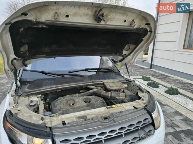 Білий Ленд Ровер Рендж Ровер Евок, об'ємом двигуна 2 л та пробігом 120 тис. км за 14600 $, фото 46 на Automoto.ua