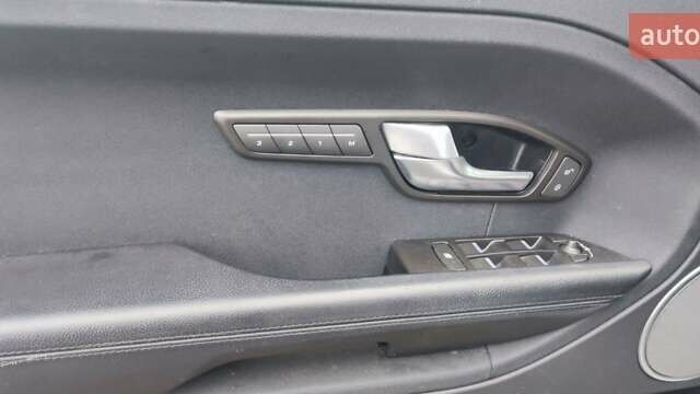 Белый Ленд Ровер Рендж Ровер Эвок, объемом двигателя 2.18 л и пробегом 149 тыс. км за 21900 $, фото 5 на Automoto.ua