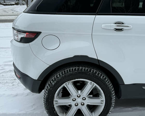 Білий Ленд Ровер Рендж Ровер Евок, об'ємом двигуна 2 л та пробігом 149 тис. км за 17500 $, фото 23 на Automoto.ua