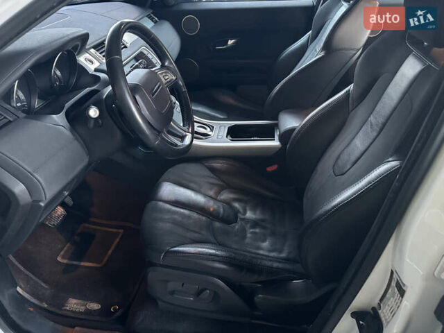 Білий Ленд Ровер Рендж Ровер Евок, об'ємом двигуна 2 л та пробігом 239 тис. км за 16000 $, фото 17 на Automoto.ua