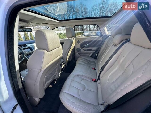 Білий Ленд Ровер Рендж Ровер Евок, об'ємом двигуна 2 л та пробігом 201 тис. км за 10990 $, фото 16 на Automoto.ua