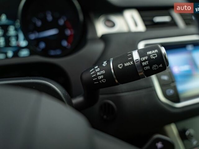 Белый Ленд Ровер Рендж Ровер Эвок, объемом двигателя 2.2 л и пробегом 113 тыс. км за 20724 $, фото 13 на Automoto.ua