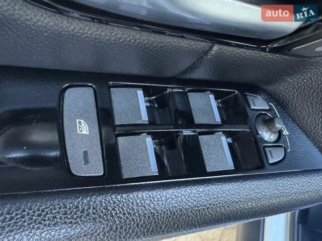 Білий Ленд Ровер Рендж Ровер Евок, об'ємом двигуна 2 л та пробігом 234 тис. км за 15300 $, фото 11 на Automoto.ua