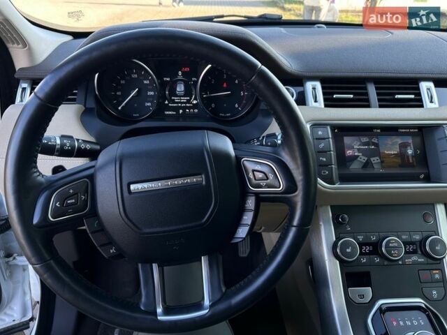 Белый Ленд Ровер Рендж Ровер Эвок, объемом двигателя 2.18 л и пробегом 126 тыс. км за 27000 $, фото 9 на Automoto.ua