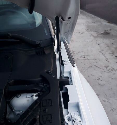 Белый Ленд Ровер Рендж Ровер Эвок, объемом двигателя 2.18 л и пробегом 197 тыс. км за 18300 $, фото 56 на Automoto.ua