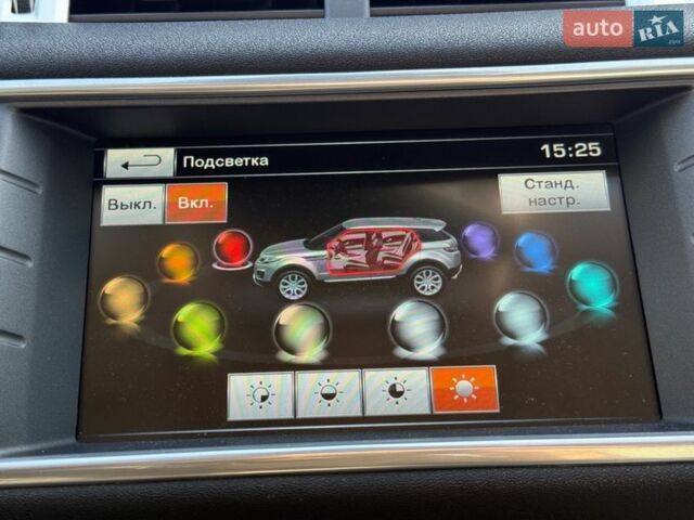 Белый Ленд Ровер Рендж Ровер Эвок, объемом двигателя 2 л и пробегом 143 тыс. км за 17900 $, фото 23 на Automoto.ua