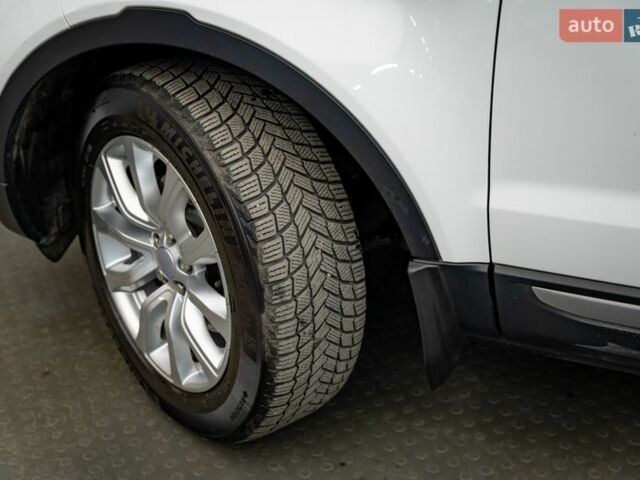 Белый Ленд Ровер Рендж Ровер Эвок, объемом двигателя 2.2 л и пробегом 113 тыс. км за 20724 $, фото 7 на Automoto.ua