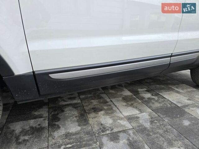 Білий Ленд Ровер Рендж Ровер Евок, об'ємом двигуна 2 л та пробігом 120 тис. км за 14600 $, фото 55 на Automoto.ua