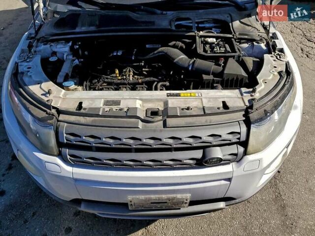 Белый Ленд Ровер Рендж Ровер Эвок, объемом двигателя 2 л и пробегом 152 тыс. км за 3700 $, фото 12 на Automoto.ua