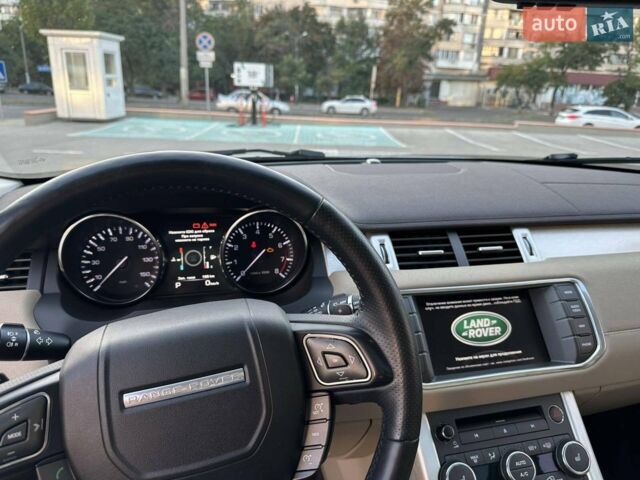 Білий Ленд Ровер Рендж Ровер Евок, об'ємом двигуна 2 л та пробігом 133 тис. км за 17500 $, фото 24 на Automoto.ua
