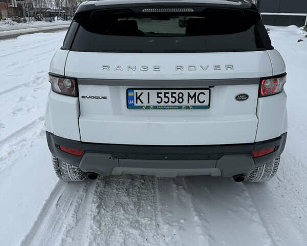 Білий Ленд Ровер Рендж Ровер Евок, об'ємом двигуна 2 л та пробігом 149 тис. км за 17500 $, фото 9 на Automoto.ua